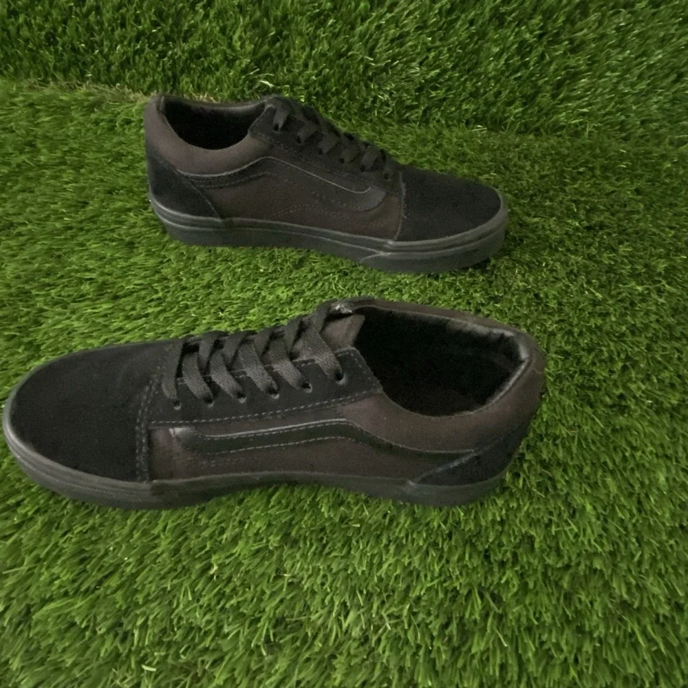 Vans Old Skool Sneaker‎ Shoe Triple Black Suede Canvas Youth Size 3 Sk8
